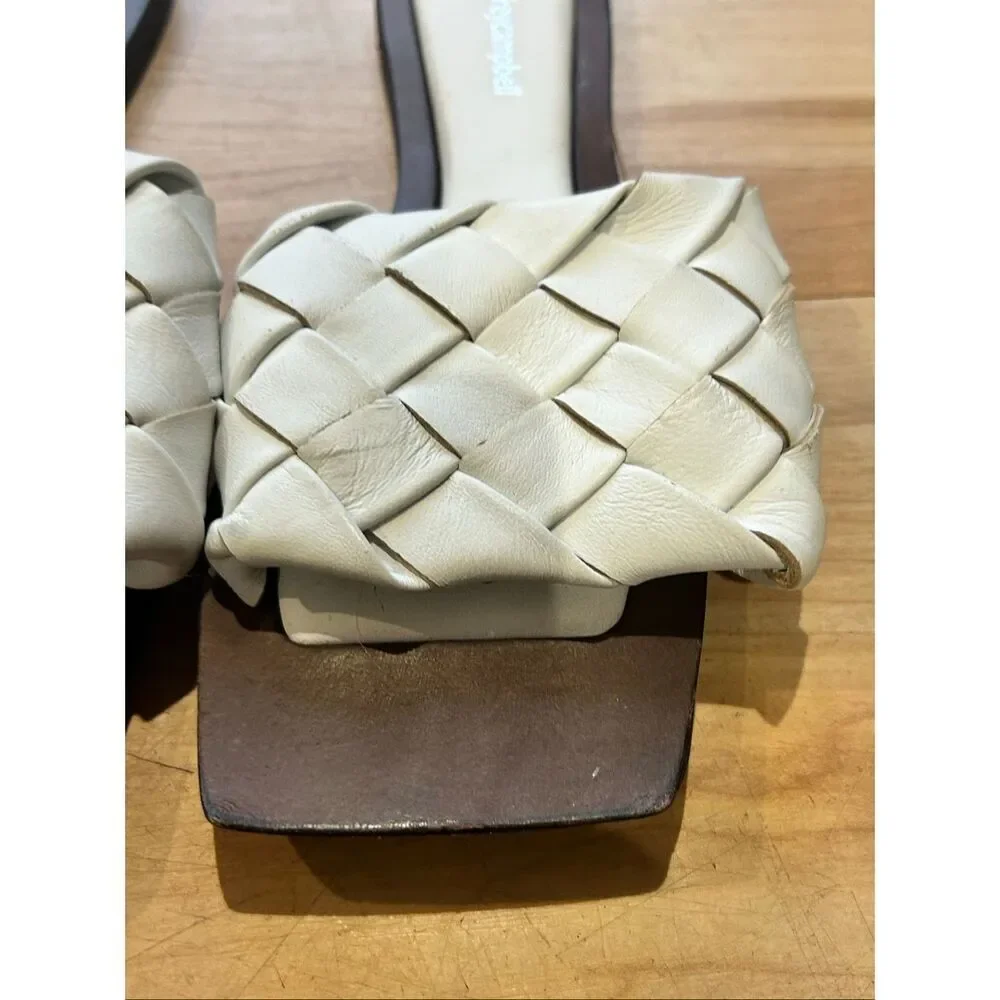 Jeffrey Campbell like new